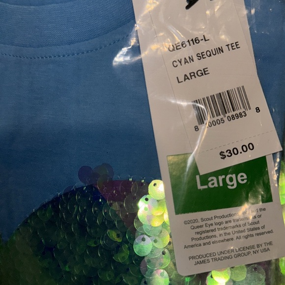 🌈 NWT! QE Unisex Rainbow Sequin Heart TShirt - Picture 4 of 10